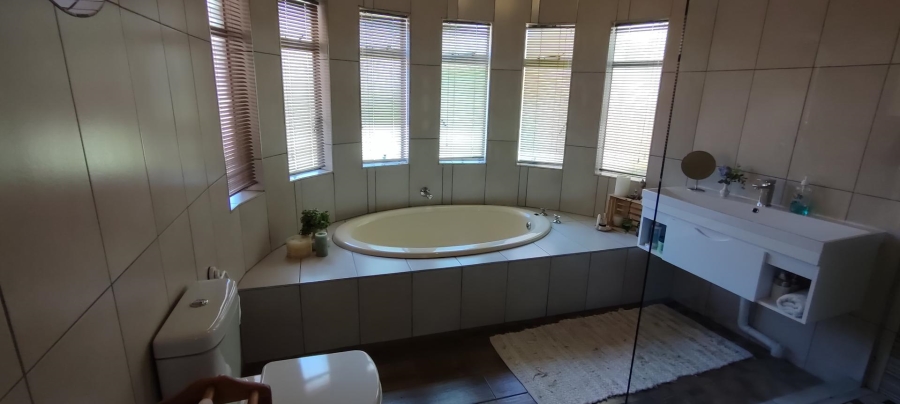 4 Bedroom Property for Sale in Menlyn Gauteng