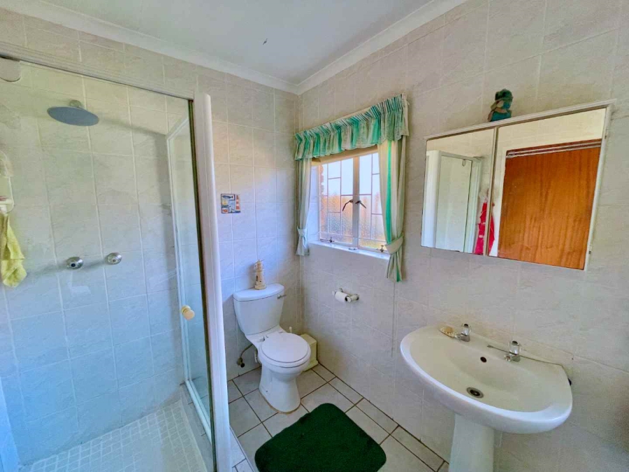 4 Bedroom Property for Sale in La Montagne Gauteng