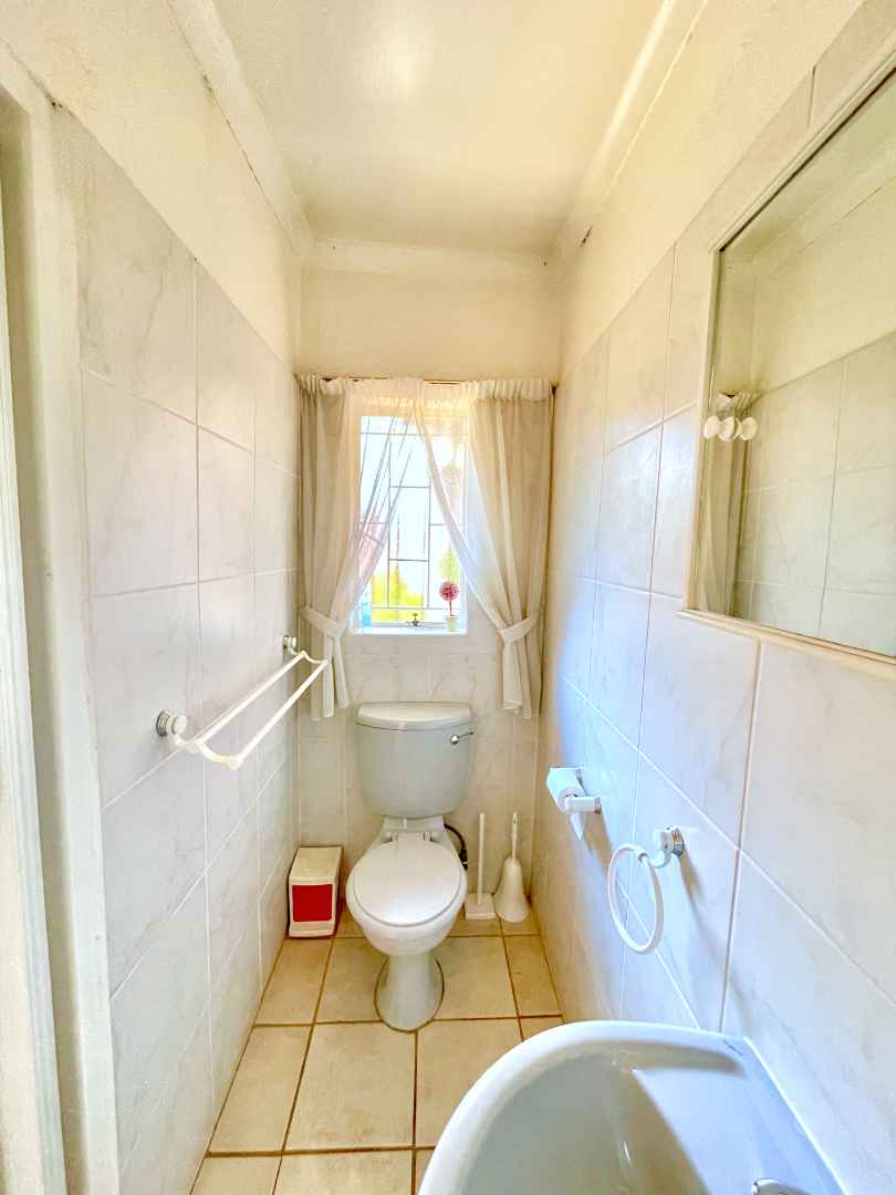 4 Bedroom Property for Sale in La Montagne Gauteng