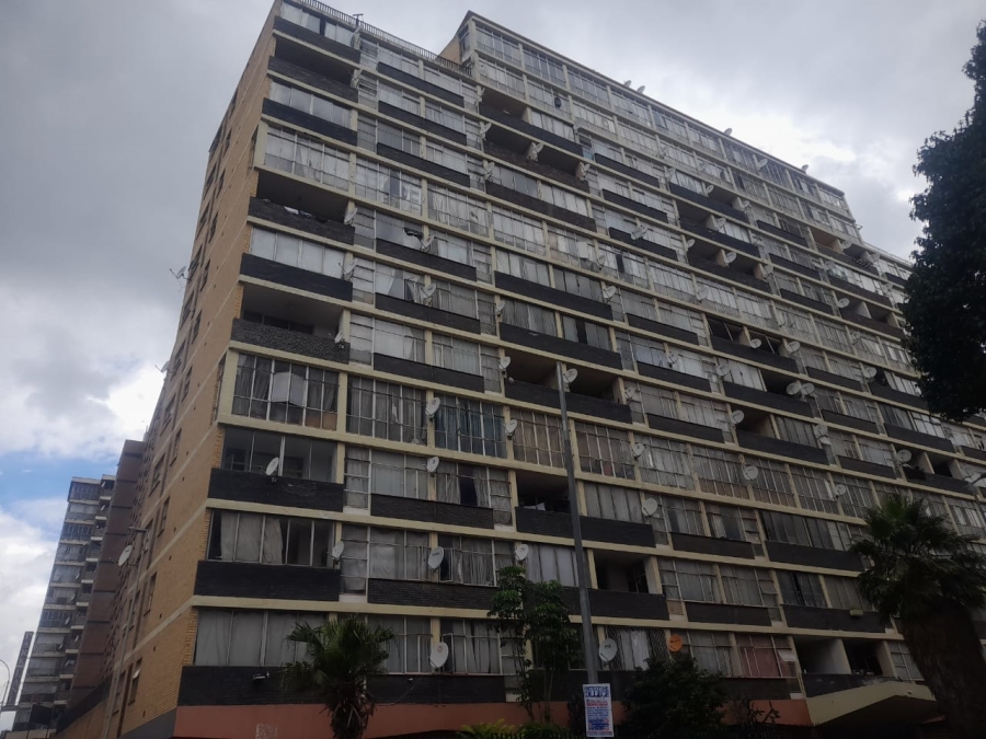 1 Bedroom Property for Sale in Hillbrow Gauteng