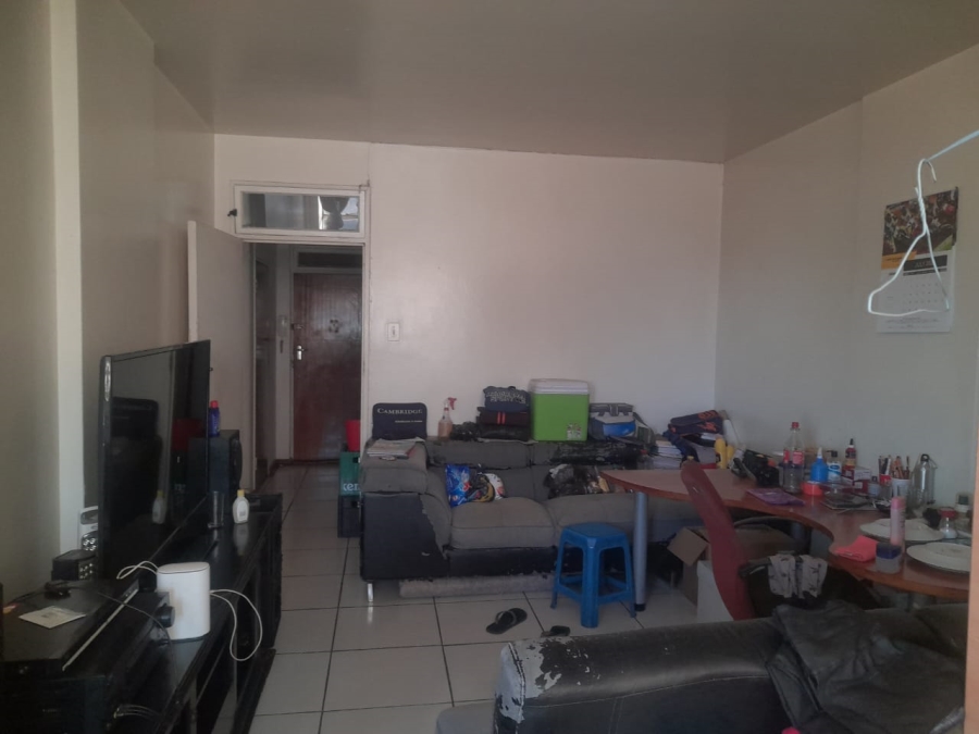 1 Bedroom Property for Sale in Hillbrow Gauteng