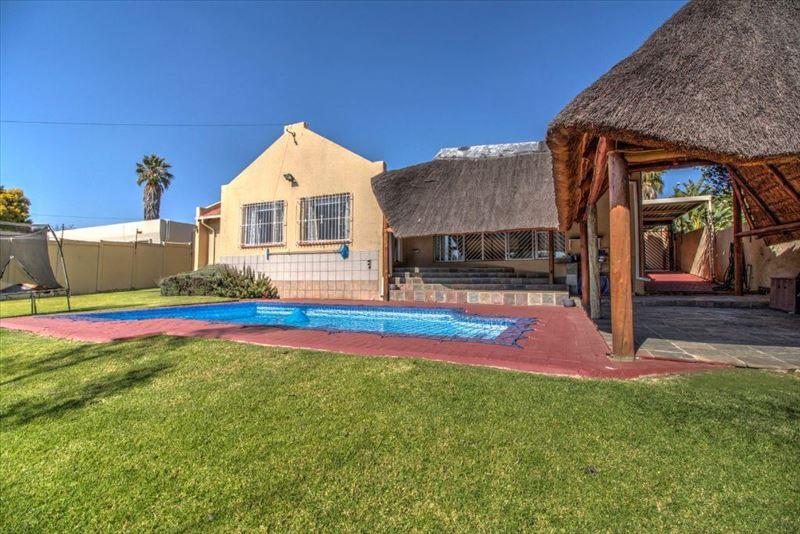 3 Bedroom Property for Sale in Van Riebeeck Park Gauteng