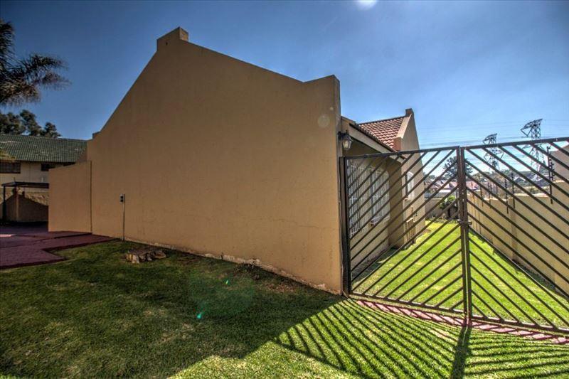 3 Bedroom Property for Sale in Van Riebeeck Park Gauteng