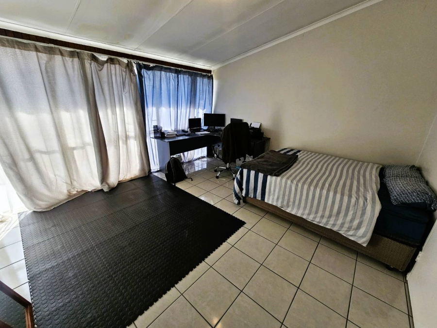2 Bedroom Property for Sale in Kilner Park Gauteng