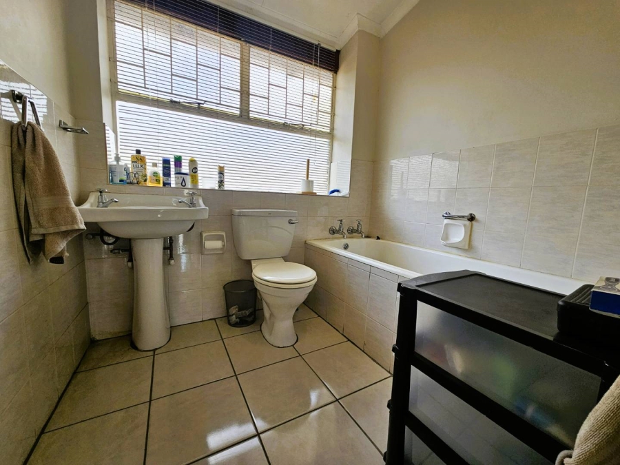 2 Bedroom Property for Sale in Kilner Park Gauteng