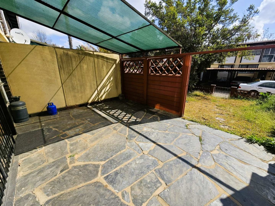 2 Bedroom Property for Sale in Kilner Park Gauteng