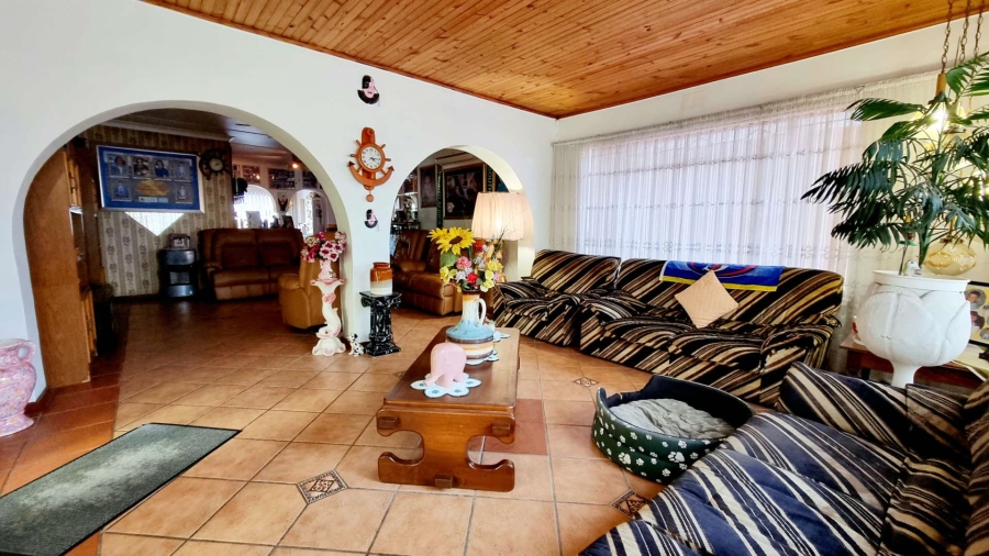 4 Bedroom Property for Sale in Verwoerdpark Gauteng