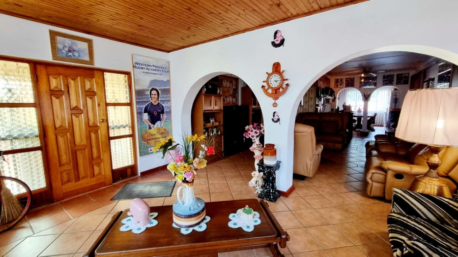 4 Bedroom Property for Sale in Verwoerdpark Gauteng