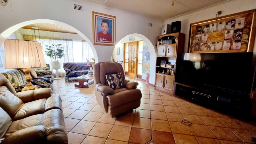 4 Bedroom Property for Sale in Verwoerdpark Gauteng