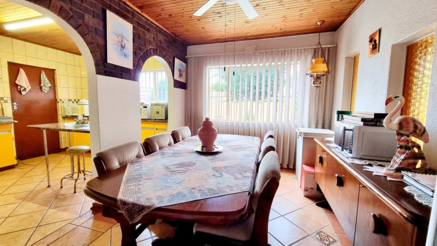 4 Bedroom Property for Sale in Verwoerdpark Gauteng