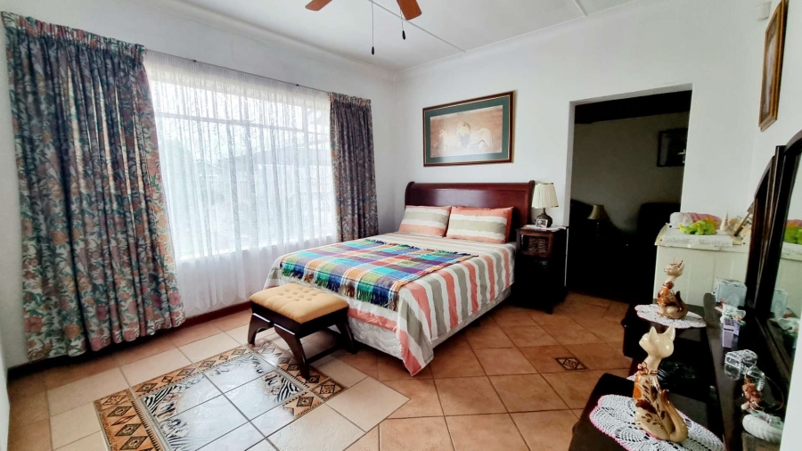 4 Bedroom Property for Sale in Verwoerdpark Gauteng