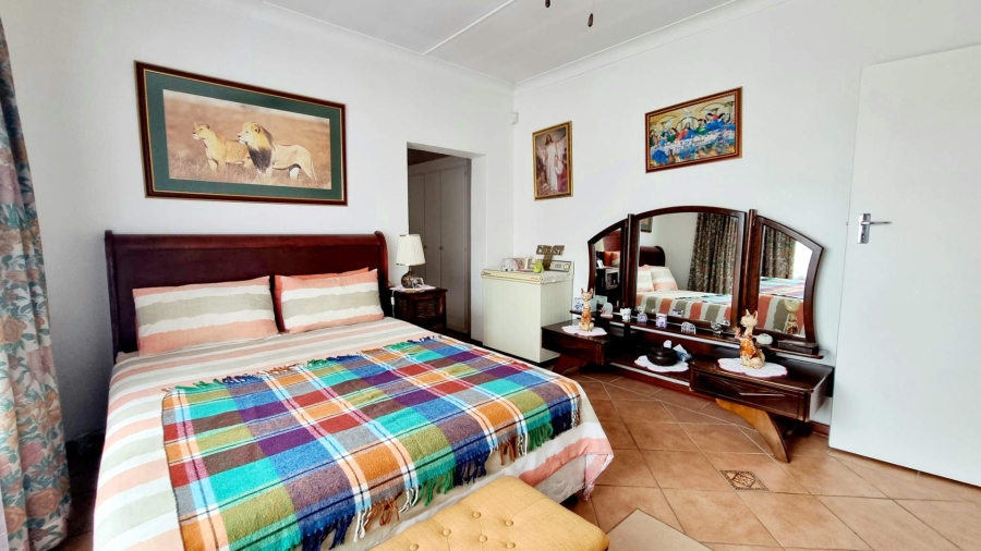 4 Bedroom Property for Sale in Verwoerdpark Gauteng