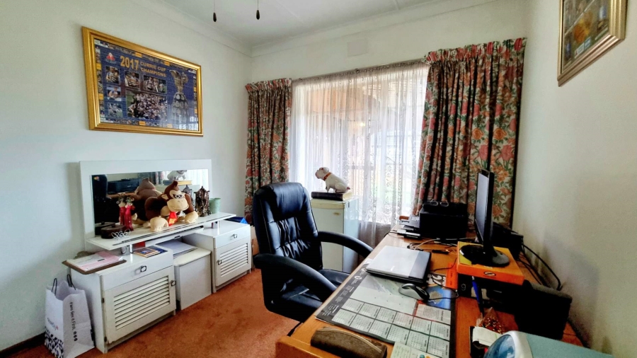 4 Bedroom Property for Sale in Verwoerdpark Gauteng
