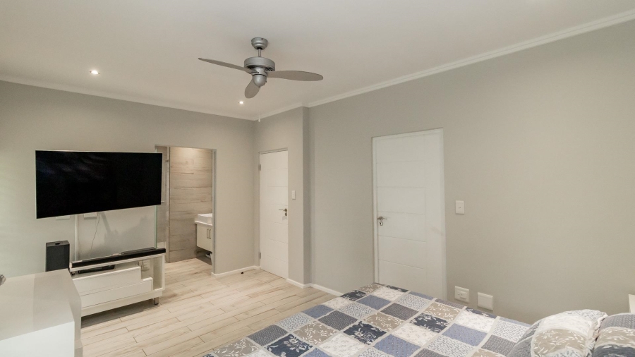 To Let 3 Bedroom Property for Rent in Bryanston Gauteng