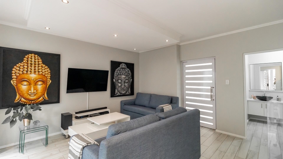 To Let 3 Bedroom Property for Rent in Bryanston Gauteng