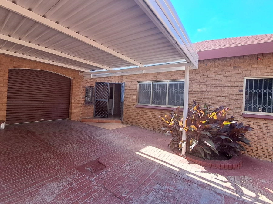To Let 3 Bedroom Property for Rent in Muckleneuk Gauteng