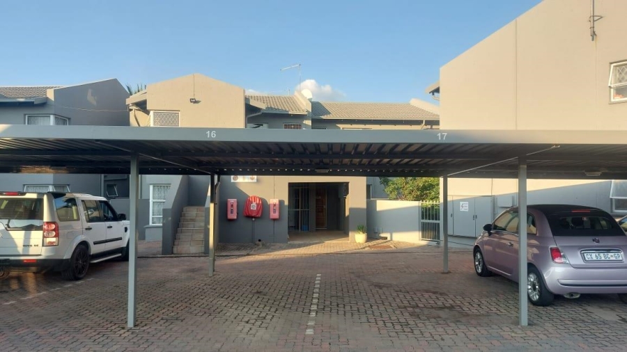 To Let 2 Bedroom Property for Rent in Raceview Gauteng