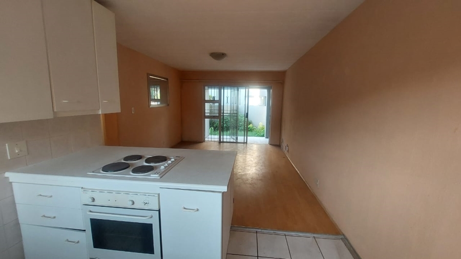 To Let 2 Bedroom Property for Rent in Raceview Gauteng