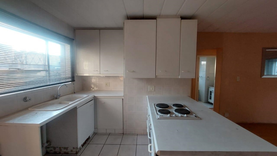 To Let 2 Bedroom Property for Rent in Raceview Gauteng