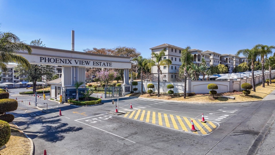 1 Bedroom Property for Sale in Noordwyk Gauteng