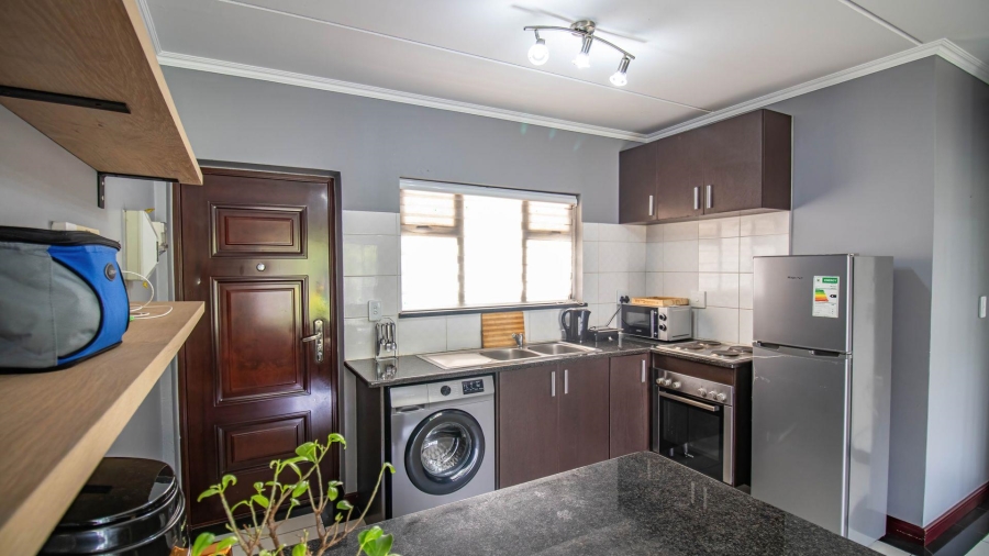 1 Bedroom Property for Sale in Noordwyk Gauteng