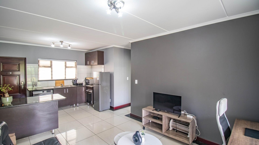 1 Bedroom Property for Sale in Noordwyk Gauteng