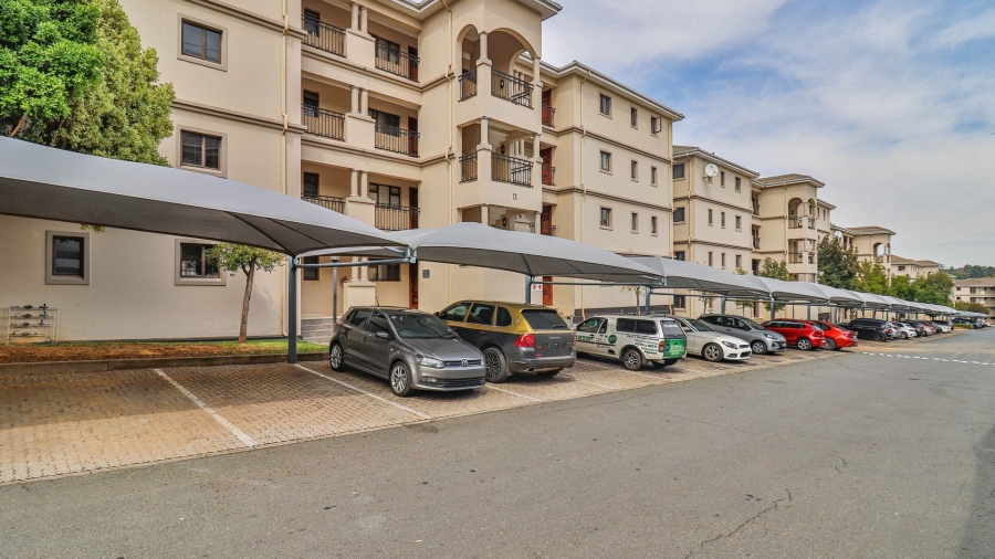1 Bedroom Property for Sale in Noordwyk Gauteng