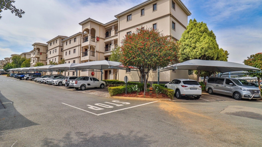 1 Bedroom Property for Sale in Noordwyk Gauteng