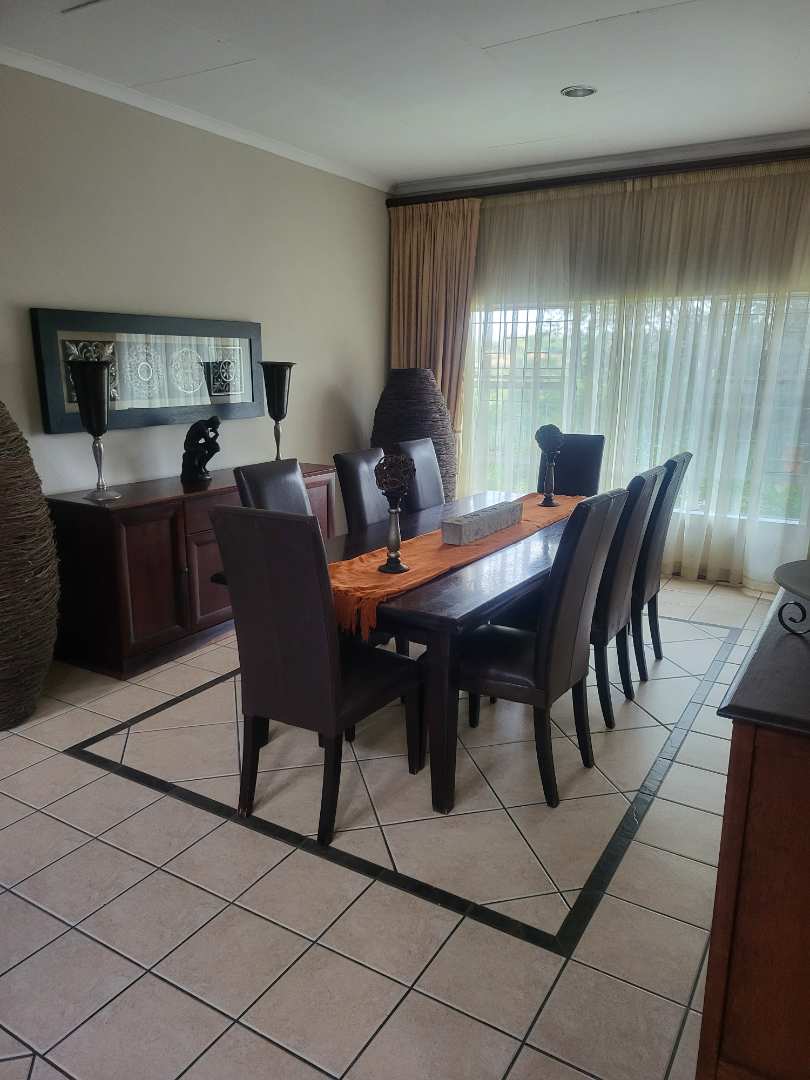 5 Bedroom Property for Sale in Moreleta Park Gauteng