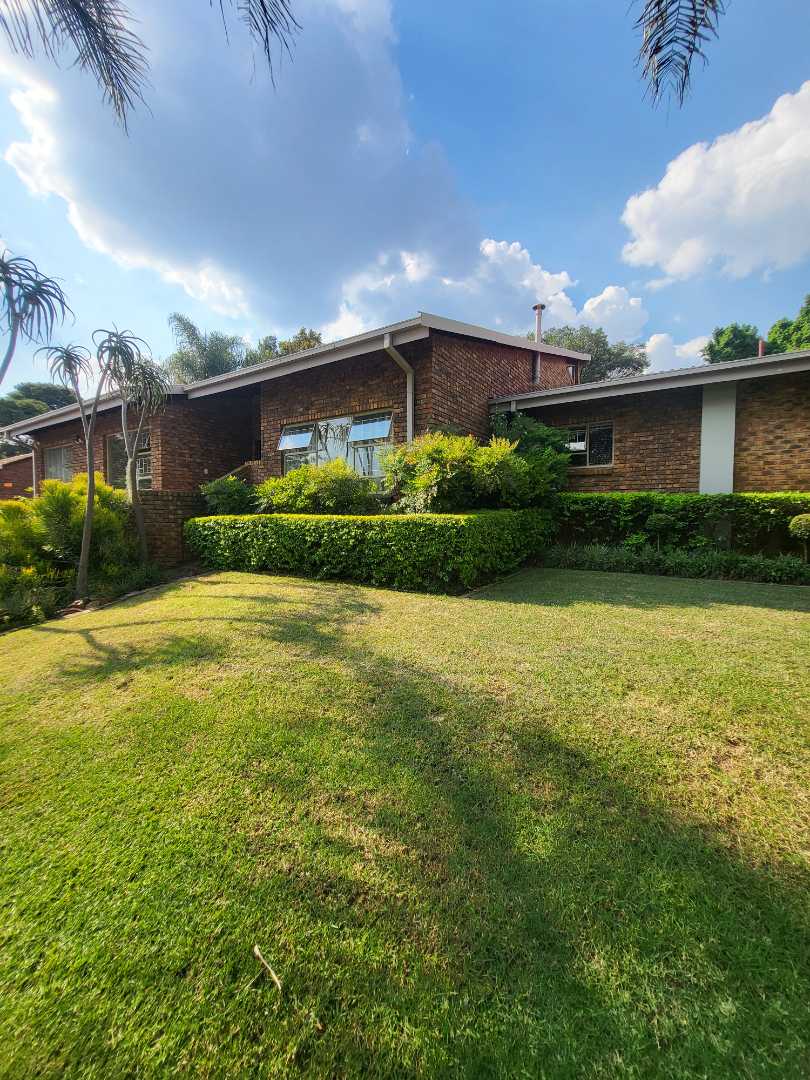 5 Bedroom Property for Sale in Moreleta Park Gauteng