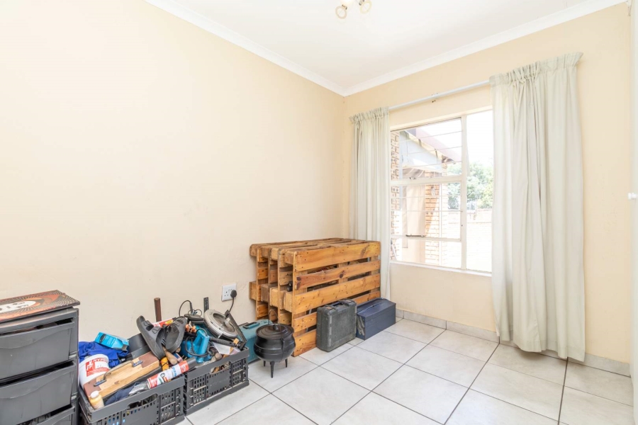 3 Bedroom Property for Sale in Honeypark Gauteng