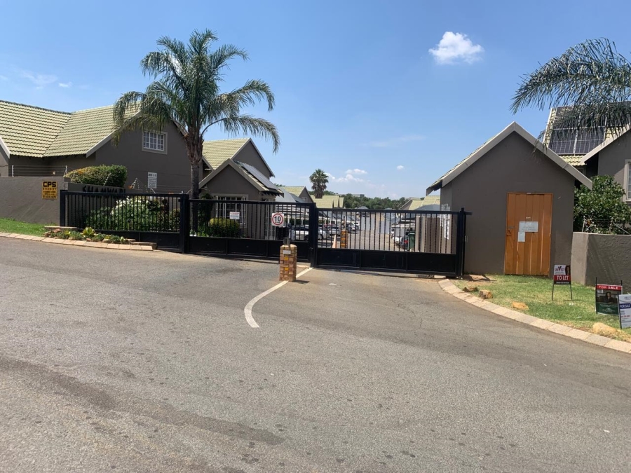 2 Bedroom Property for Sale in Bassonia Rock Gauteng