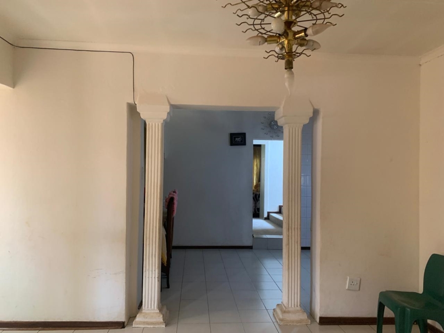 5 Bedroom Property for Sale in Lenasia South Gauteng