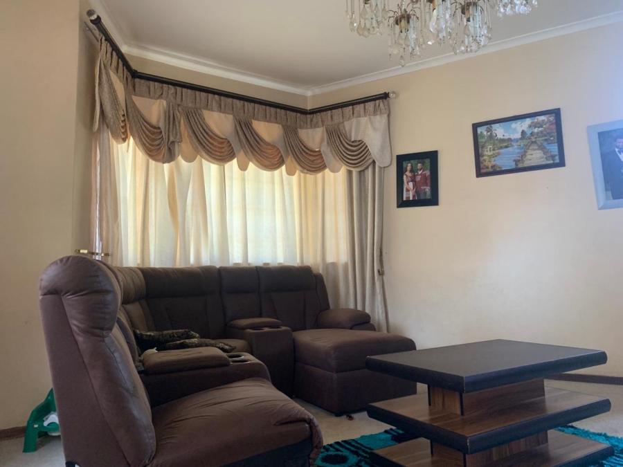 5 Bedroom Property for Sale in Lenasia South Gauteng