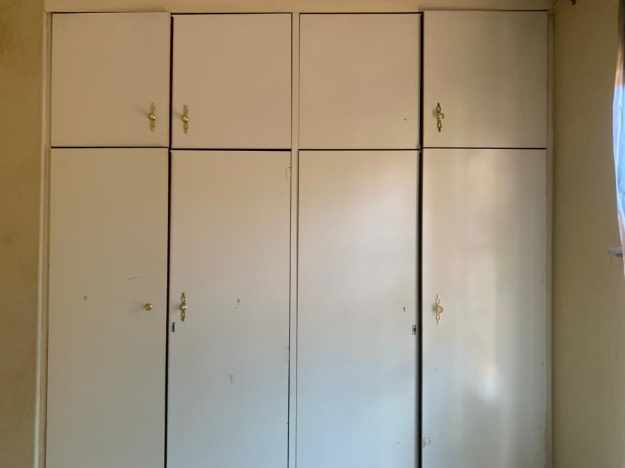 5 Bedroom Property for Sale in Lenasia South Gauteng