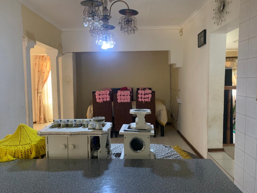 5 Bedroom Property for Sale in Lenasia South Gauteng