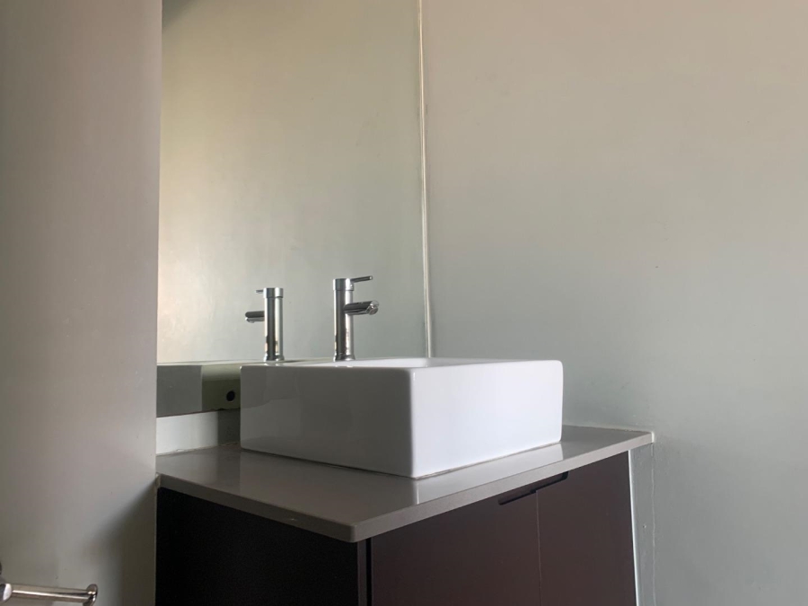 1 Bedroom Property for Sale in New Doornfontein Gauteng