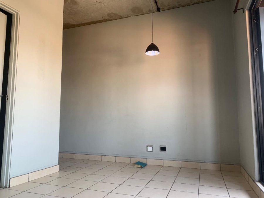 1 Bedroom Property for Sale in New Doornfontein Gauteng