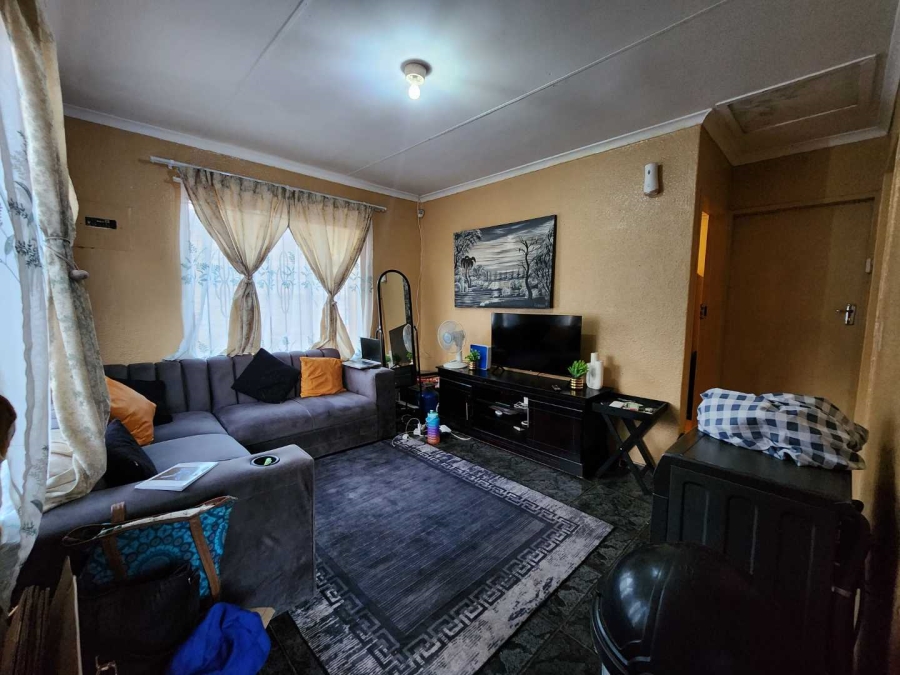 To Let 2 Bedroom Property for Rent in Groblerpark Gauteng