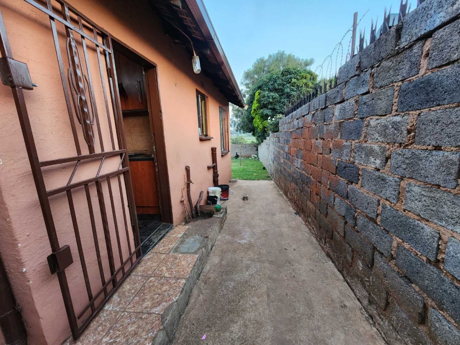 To Let 2 Bedroom Property for Rent in Groblerpark Gauteng