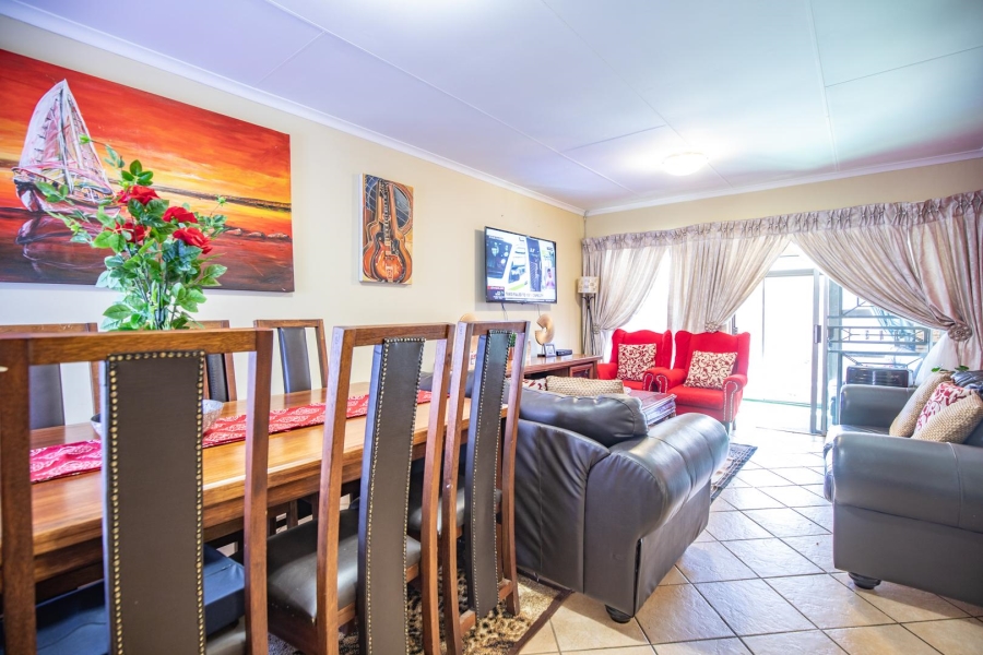 2 Bedroom Property for Sale in Equestria Gauteng