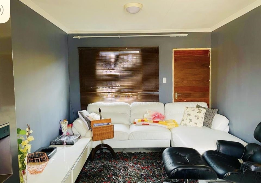 3 Bedroom Property for Sale in Selcourt Gauteng