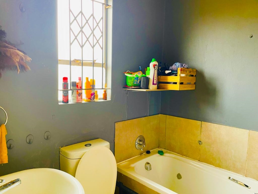 3 Bedroom Property for Sale in Selcourt Gauteng