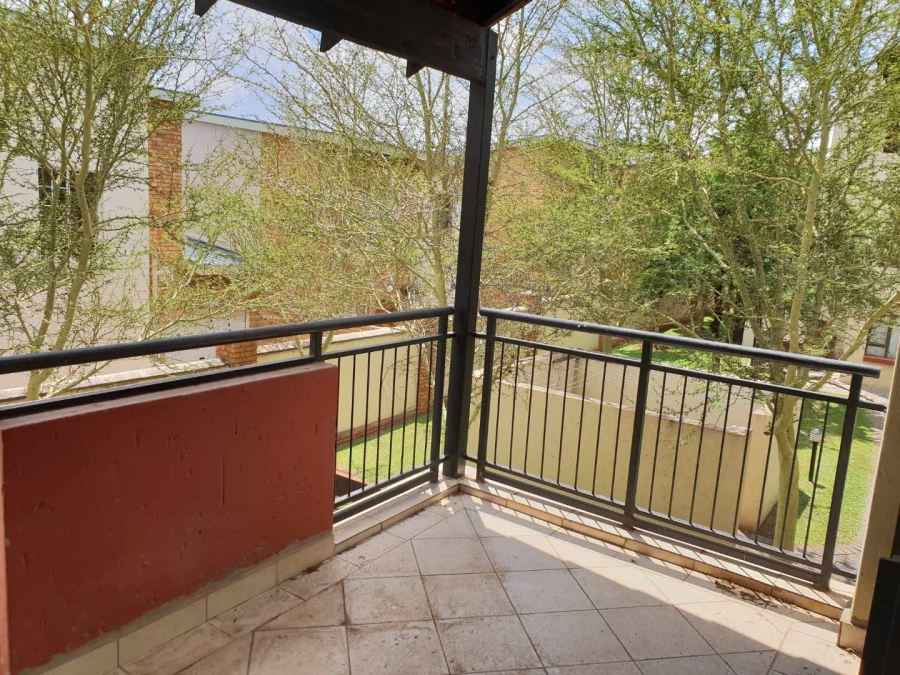1 Bedroom Property for Sale in Oukraal Estate Gauteng