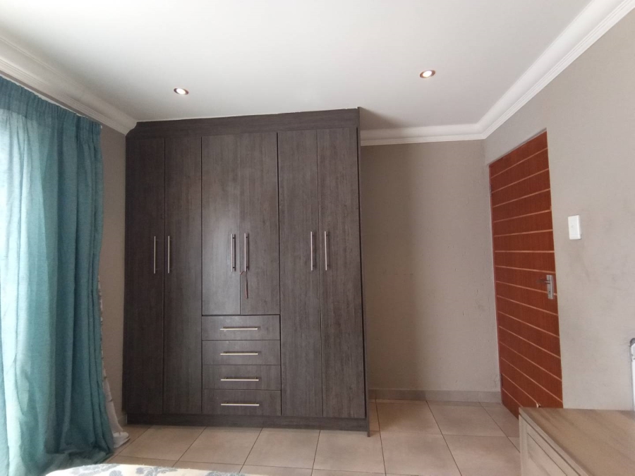 3 Bedroom Property for Sale in Terenure Gauteng