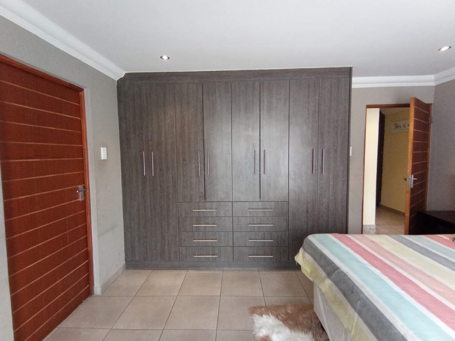 3 Bedroom Property for Sale in Terenure Gauteng