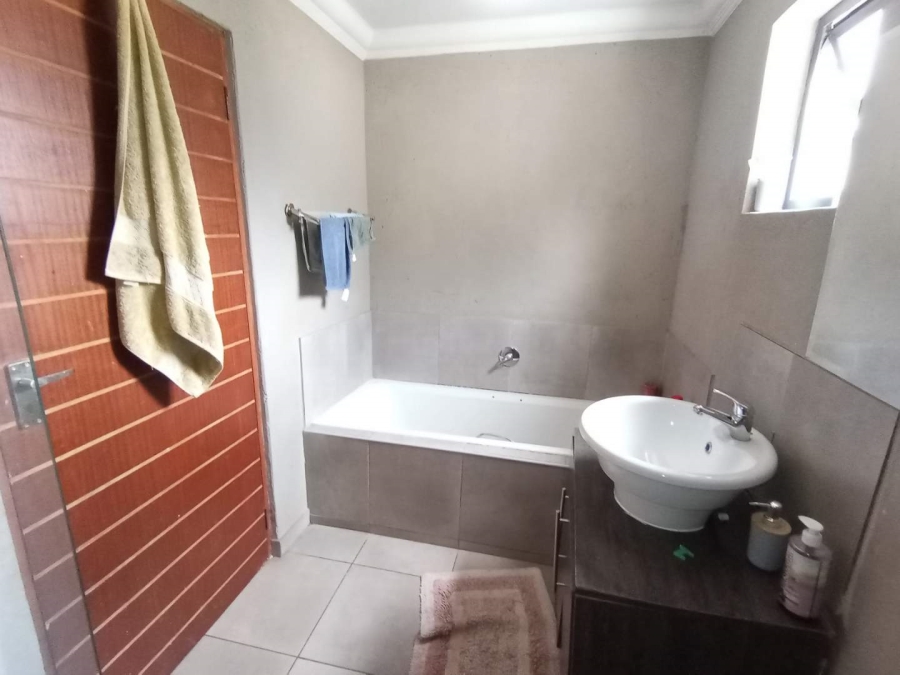 3 Bedroom Property for Sale in Terenure Gauteng