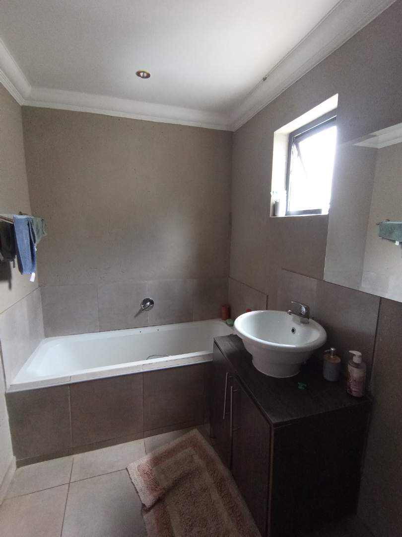 3 Bedroom Property for Sale in Terenure Gauteng