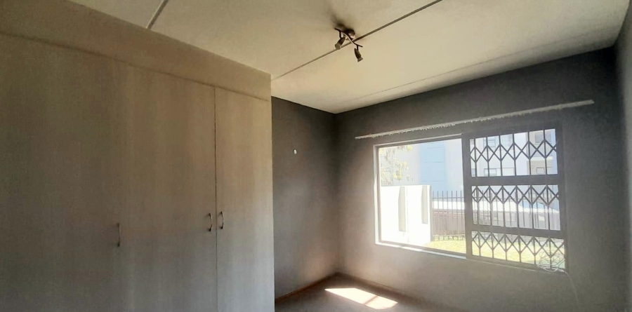 2 Bedroom Property for Sale in Honeydew Gauteng