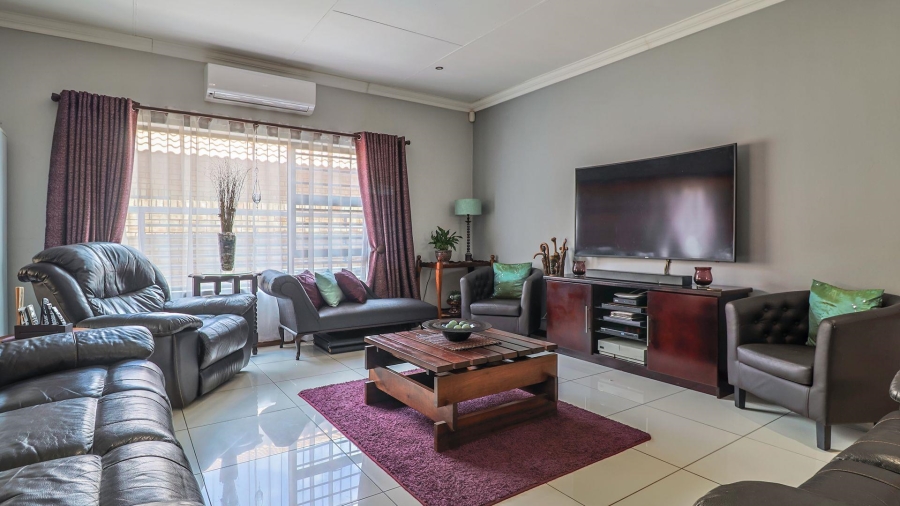 4 Bedroom Property for Sale in New Redruth Gauteng